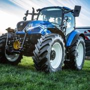 New Holland expand range with T5 Dual Command tractor available in five models